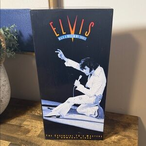 Walk a Mile in My Shoes: The Essential 70's Masters [5 CDs Box] by Elvis Presley